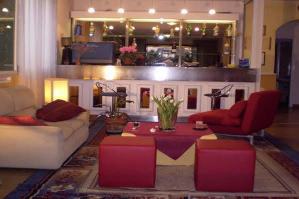 Hotel Criss Rimini Exteriör bild
